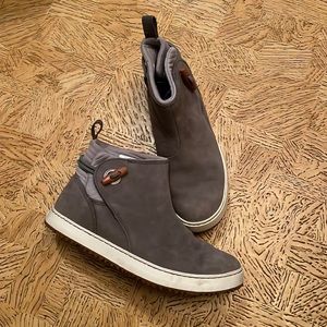 LL Bean Mountainside Toggle Boot